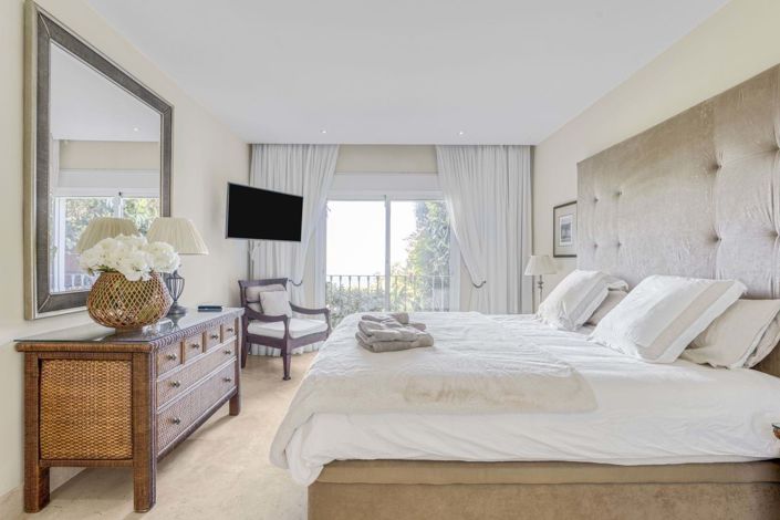 Image No.20-2 Bed Apartment for sale