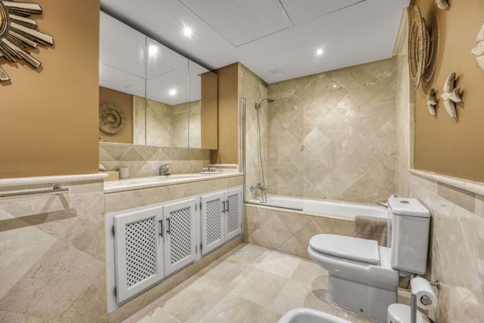 Image No.25-2 Bed Apartment for sale