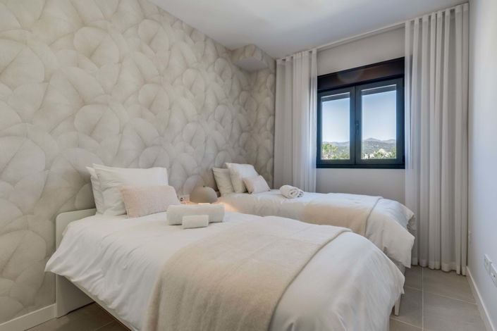 Image No.4-2 Bed Apartment for sale