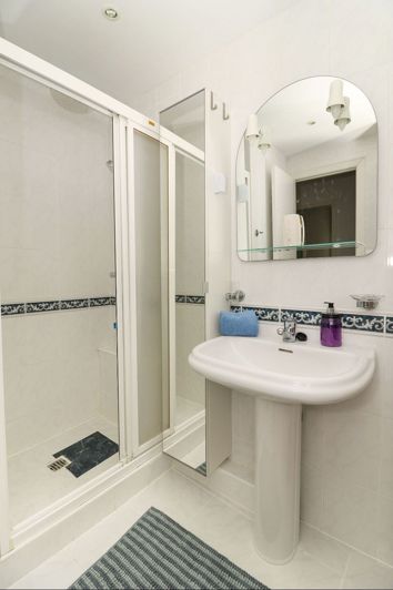 Image No.25-3 Bed Apartment for sale