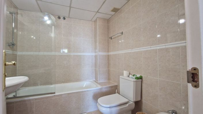 Image No.34-3 Bed Apartment for sale