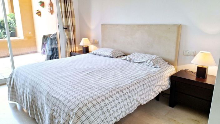 Image No.4-2 Bed Apartment for sale