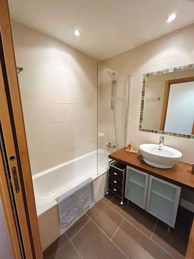 Image No.18-2 Bed Apartment for sale