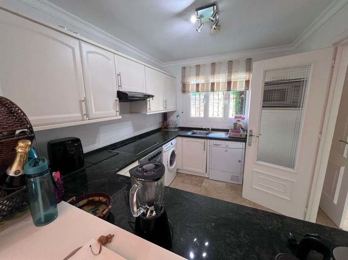 Image No.11-3 Bed Townhouse for sale