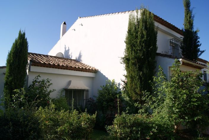 Image No.20-3 Bed Townhouse for sale