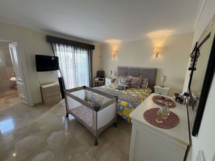 Image No.3-3 Bed Townhouse for sale