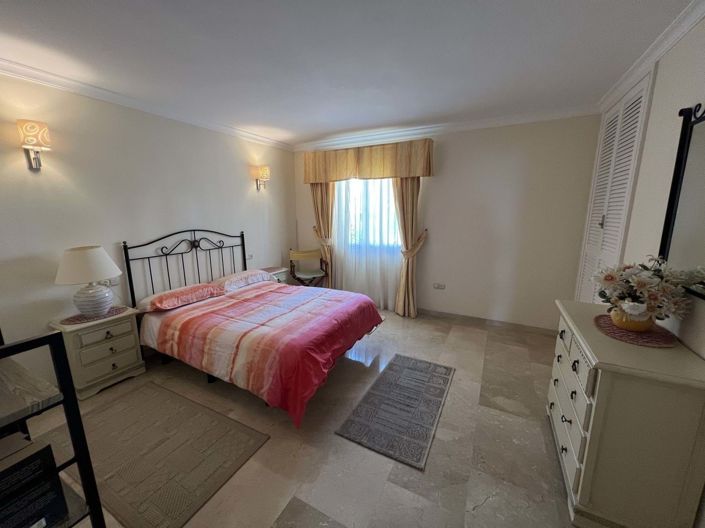 Image No.4-3 Bed Townhouse for sale