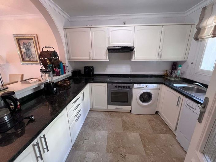 Image No.6-3 Bed Townhouse for sale