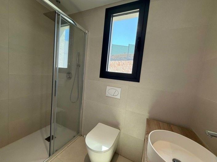 Image No.24-3 Bed Apartment for sale