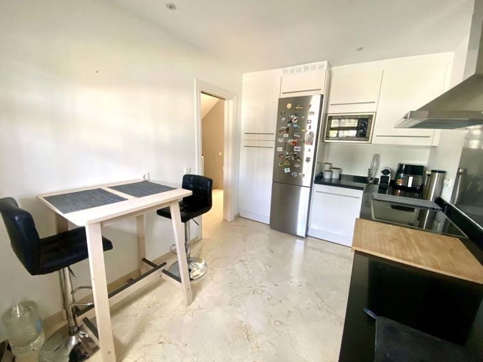 Image No.14-3 Bed Townhouse for sale