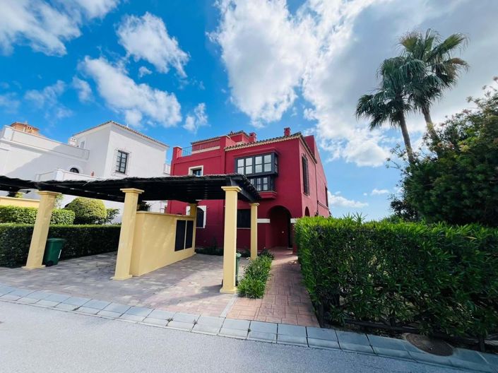 Image No.10-2 Bed Villa for sale