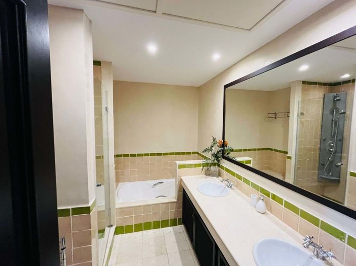 Image No.18-2 Bed Villa for sale