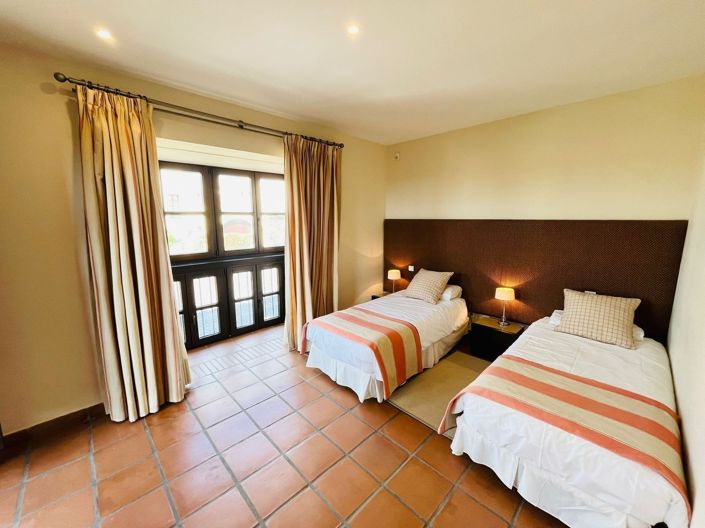 Image No.5-2 Bed Villa for sale