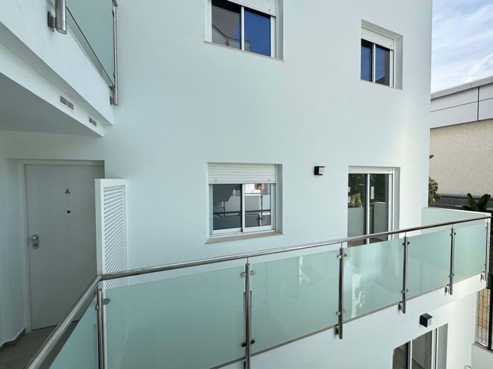 Image No.27-2 Bed Apartment for sale