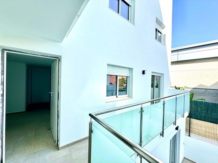 Image No.30-2 Bed Apartment for sale