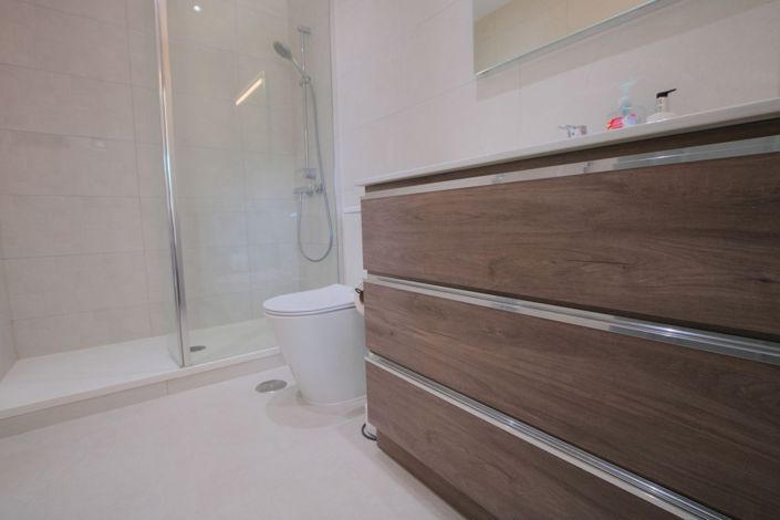 Image No.16-2 Bed Apartment for sale