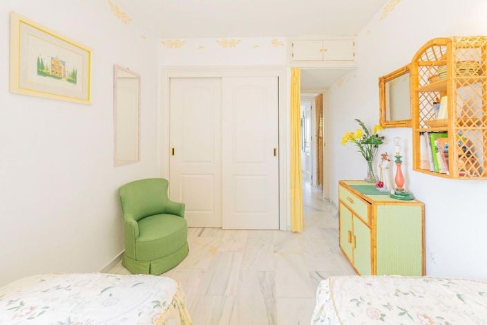 Image No.20-2 Bed Apartment for sale