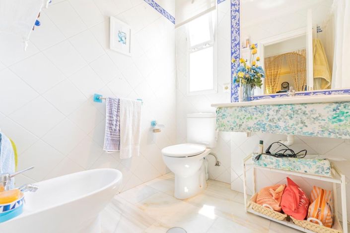 Image No.25-2 Bed Apartment for sale