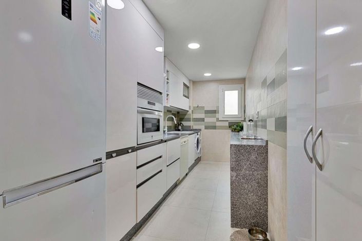 Image No.14-3 Bed Apartment for sale