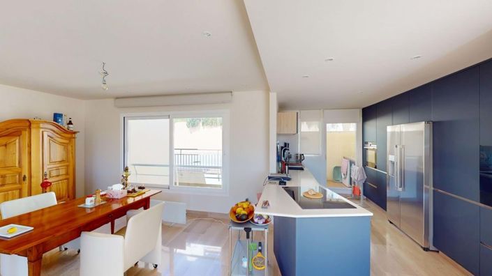 Image No.15-3 Bed Apartment for sale