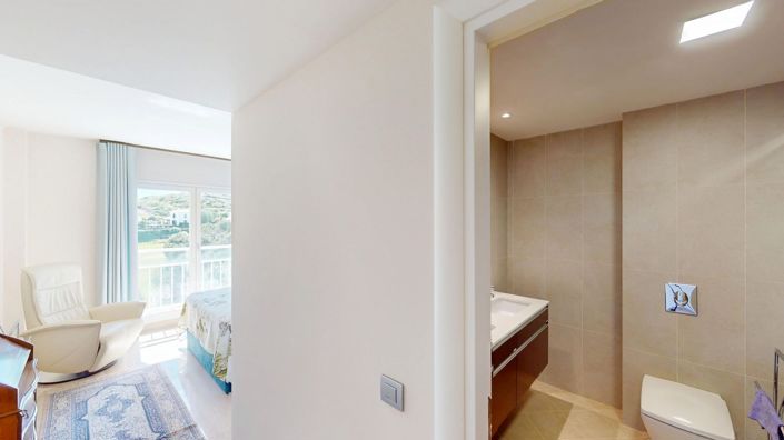 Image No.18-3 Bed Apartment for sale