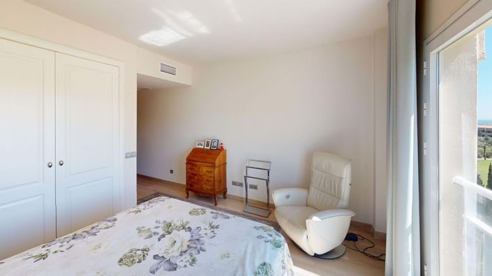 Image No.20-3 Bed Apartment for sale