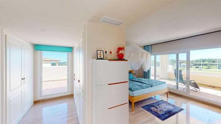 Image No.25-3 Bed Apartment for sale