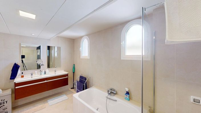 Image No.29-3 Bed Apartment for sale