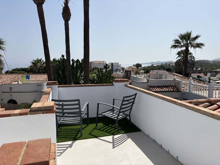 Image No.1-2 Bed Villa for sale