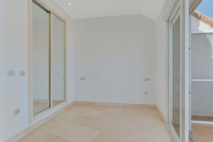 Image No.16-2 Bed Apartment for sale