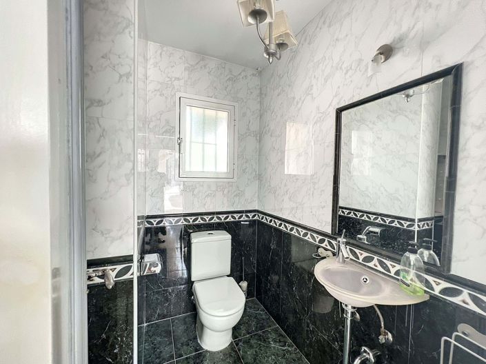 Image No.21-5 Bed Villa for sale