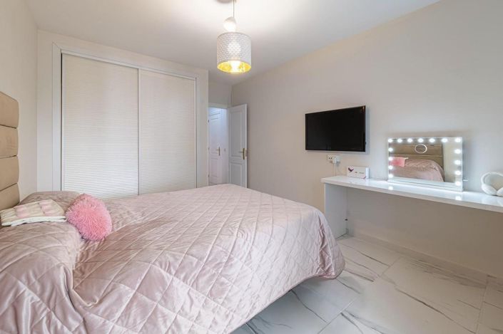 Image No.19-3 Bed Apartment for sale