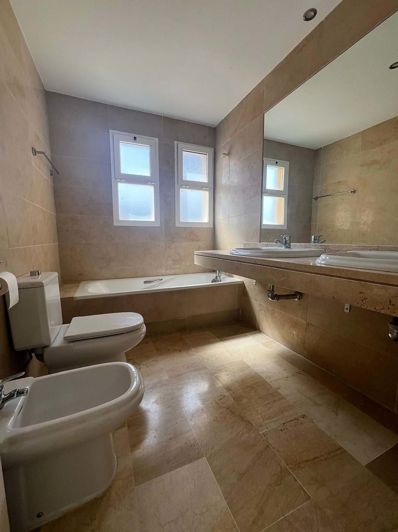 Image No.23-2 Bed Apartment for sale