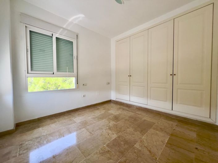 Image No.24-2 Bed Apartment for sale