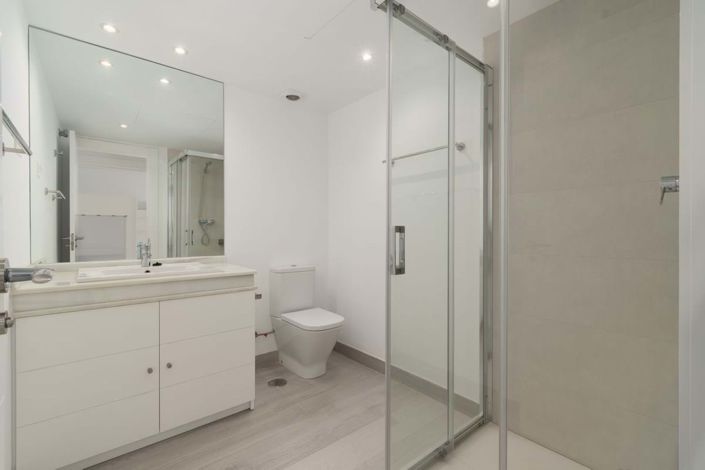 Image No.14-4 Bed Townhouse for sale