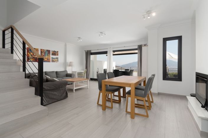 Image No.22-4 Bed Townhouse for sale