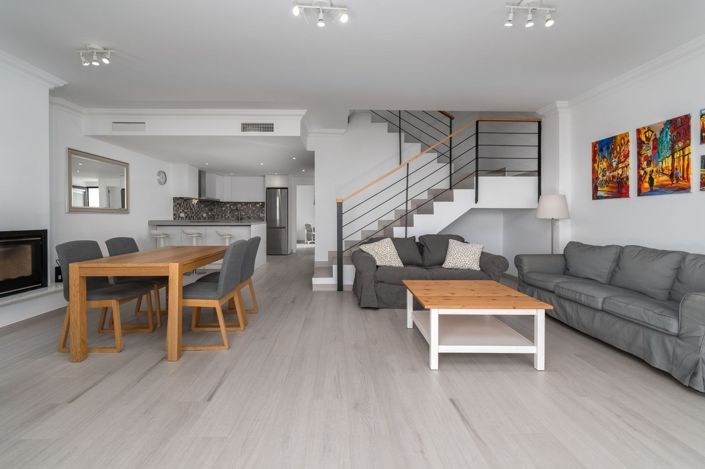 Image No.28-4 Bed Townhouse for sale