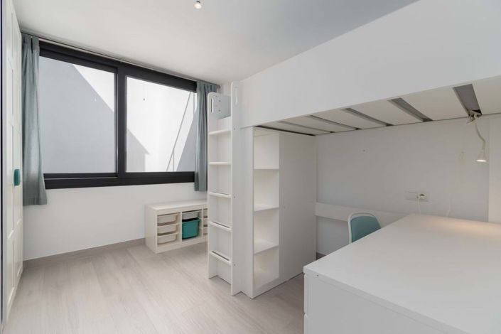 Image No.6-4 Bed Townhouse for sale