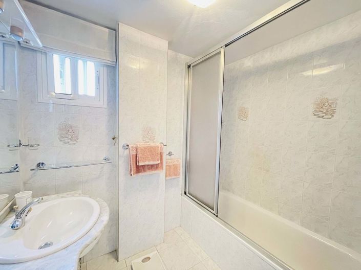 Image No.14-2 Bed Apartment for sale