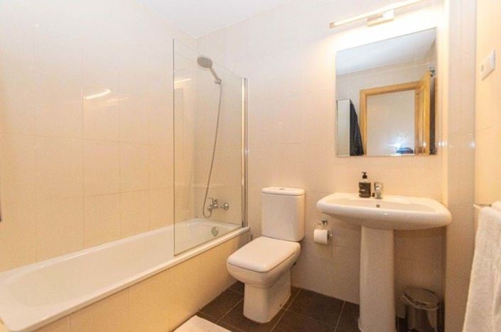 Image No.23-4 Bed Apartment for sale