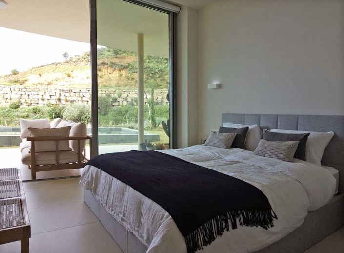 Image No.20-3 Bed Apartment for sale