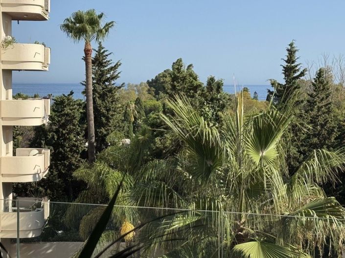 Image No.24-3 Bed Apartment for sale