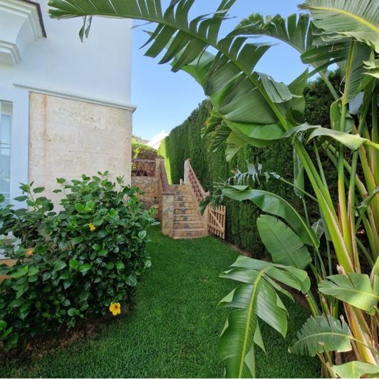 Image No.2-4 Bed Villa for sale