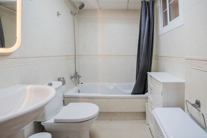 Image No.16-2 Bed Apartment for sale