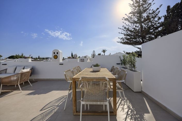 Image No.21-3 Bed Apartment for sale