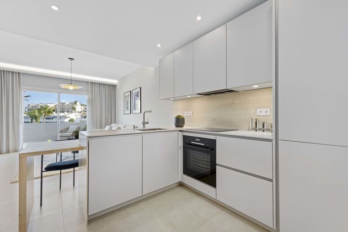 Image No.7-3 Bed Apartment for sale