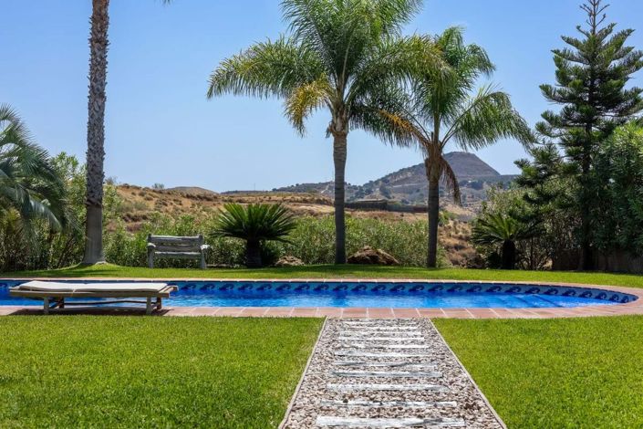 Image No.3-3 Bed Villa for sale