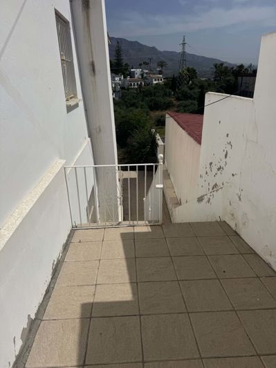 Image No.13-6 Bed Villa for sale