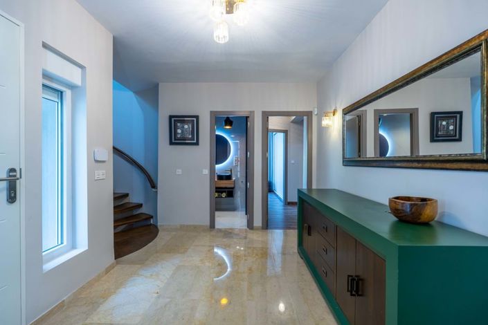 Image No.12-4 Bed Villa for sale