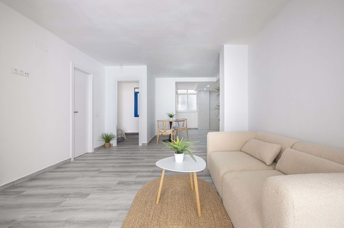 Image No.23-2 Bed Apartment for sale